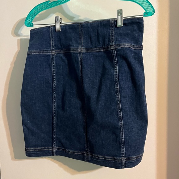 Free People blue Jean skirt.  Size 12.  Tie and lace up in the middle. - Picture 5 of 6